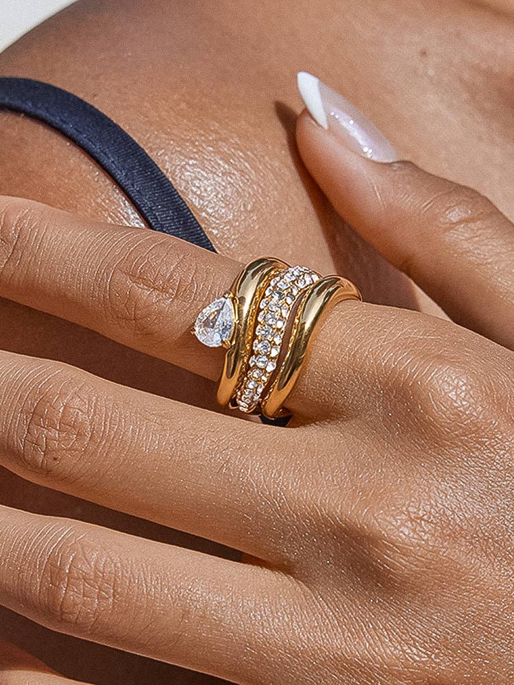 Elys Pear Ring