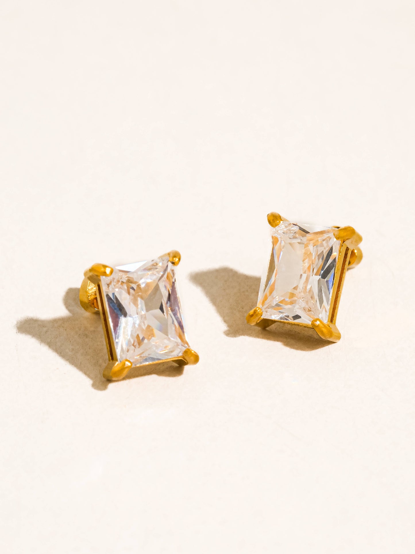 BISOU STUDS