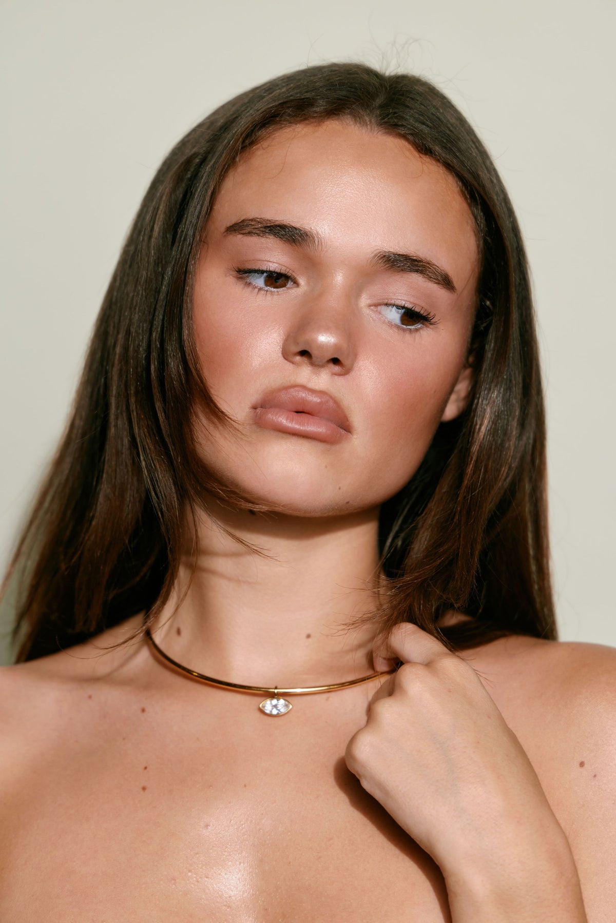 JOLIE CHOKER
