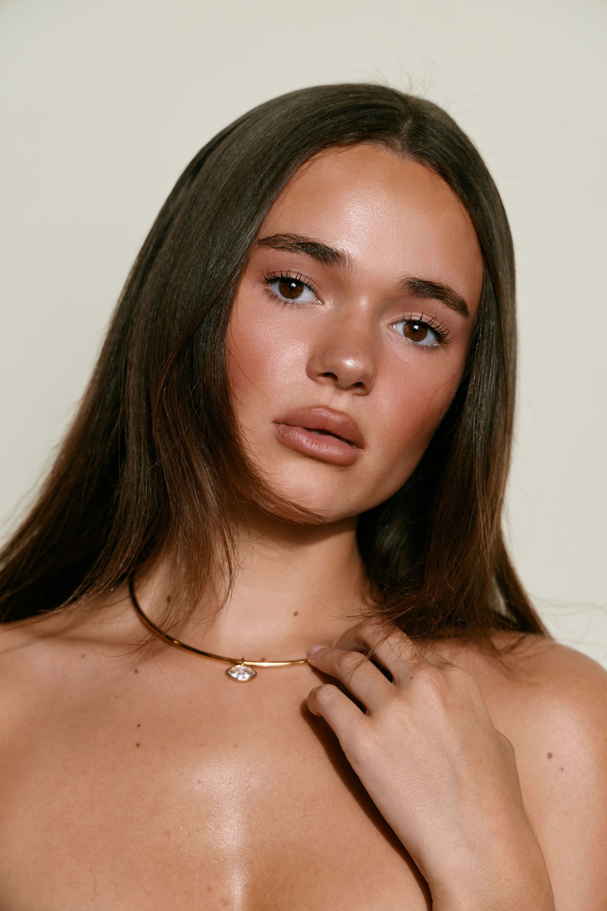 JOLIE CHOKER