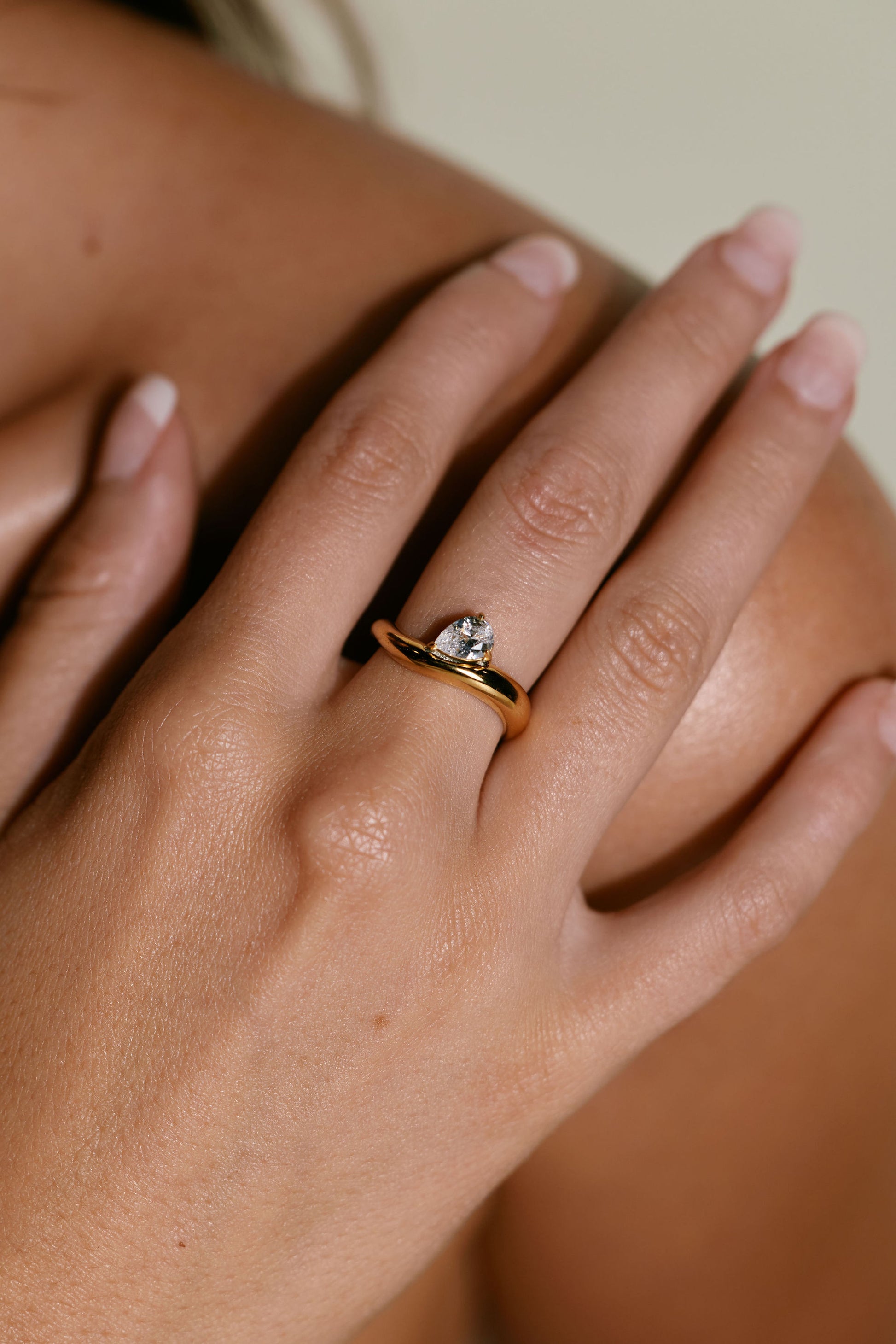 ELYS PEAR RING