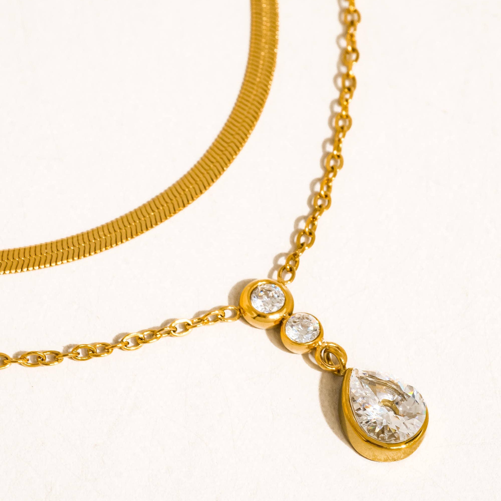 ELORA NECKLACE