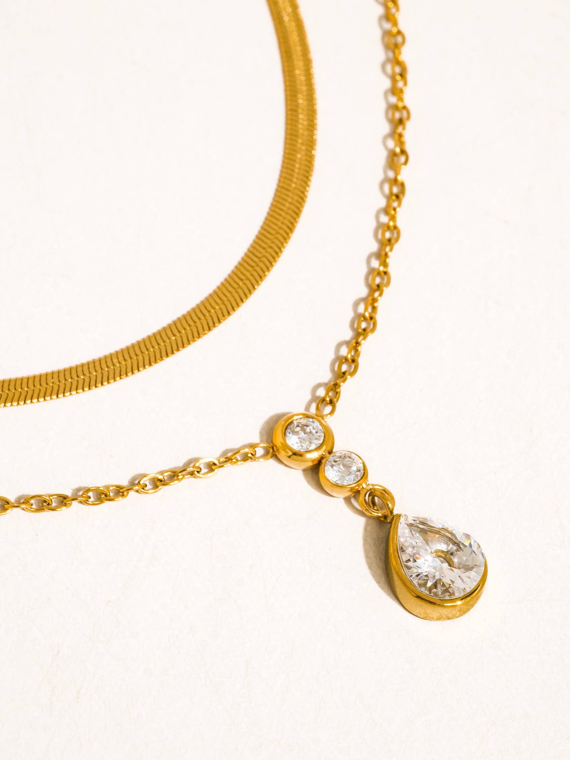 ELORA NECKLACE