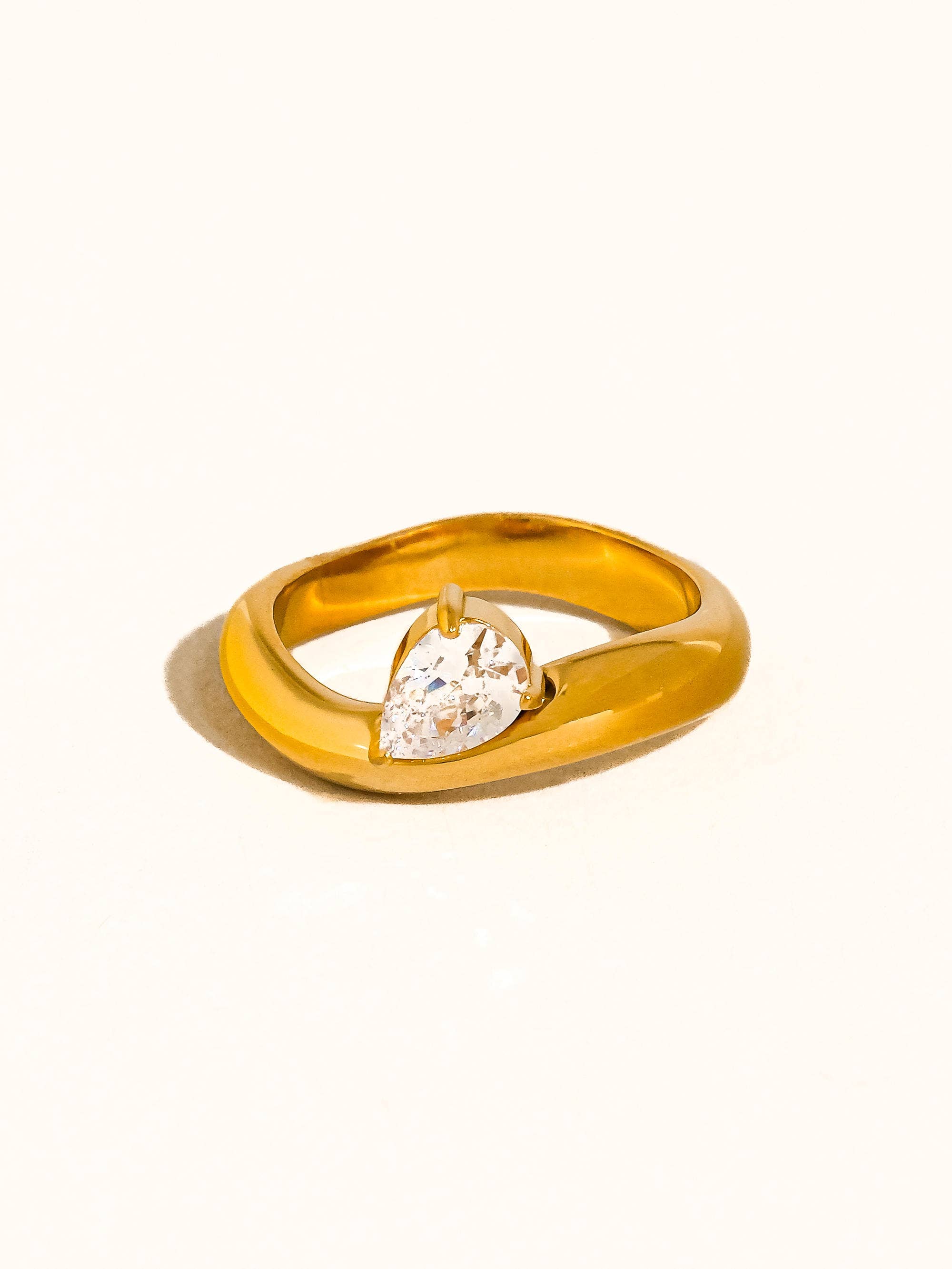 ELYS PEAR RING