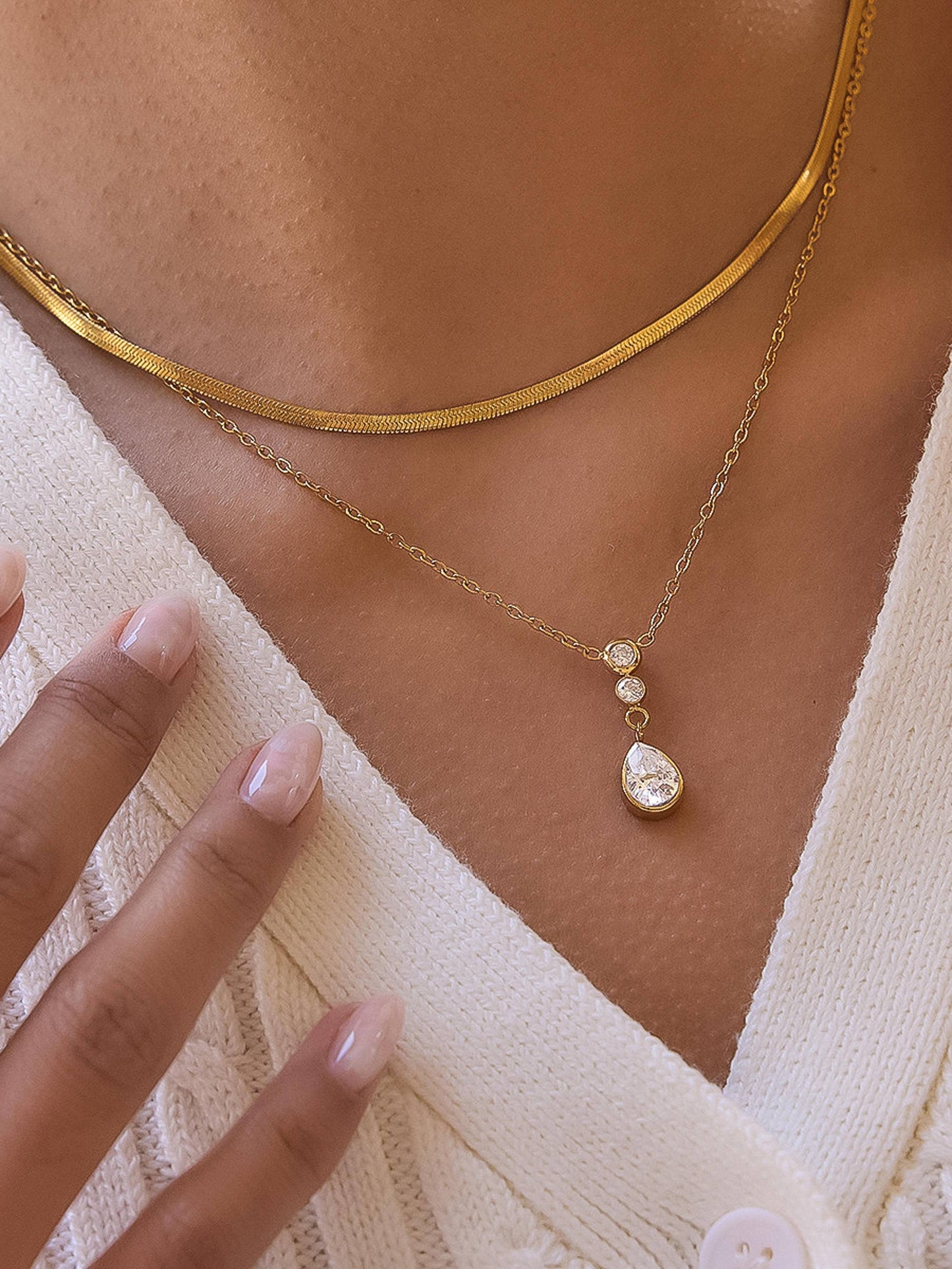 ELORA NECKLACE