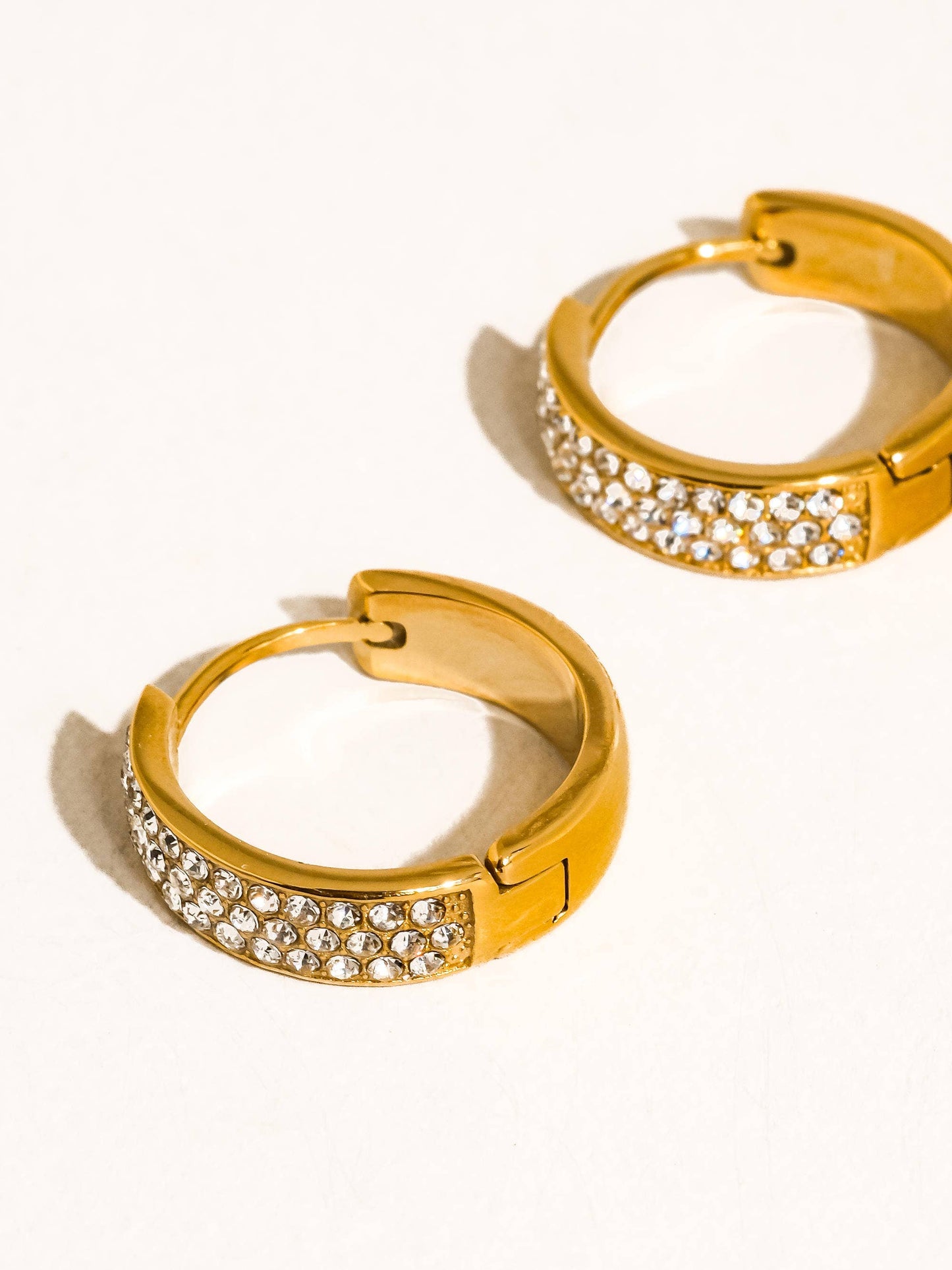 CAPRI HOOPS