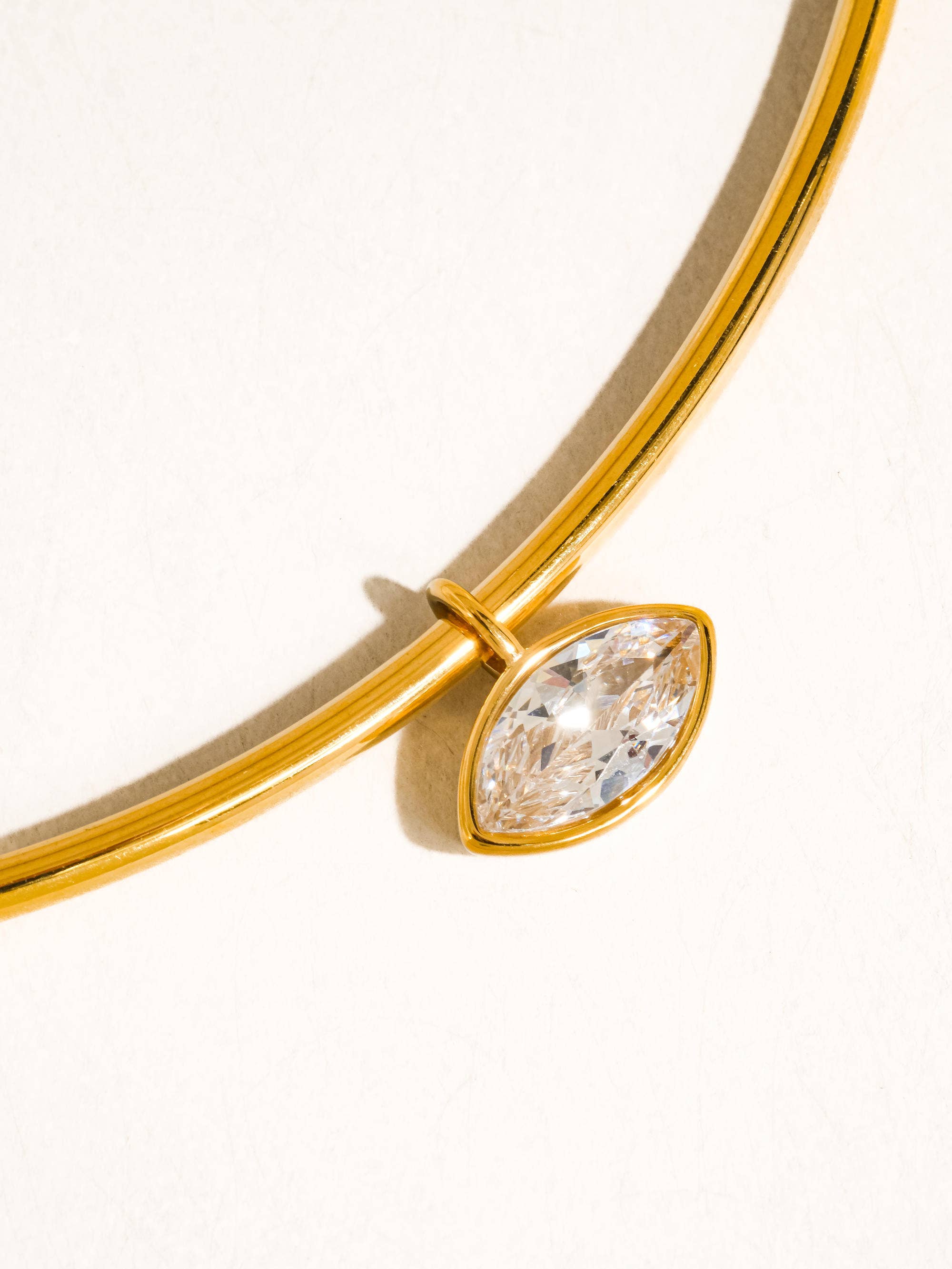 JOLIE CHOKER