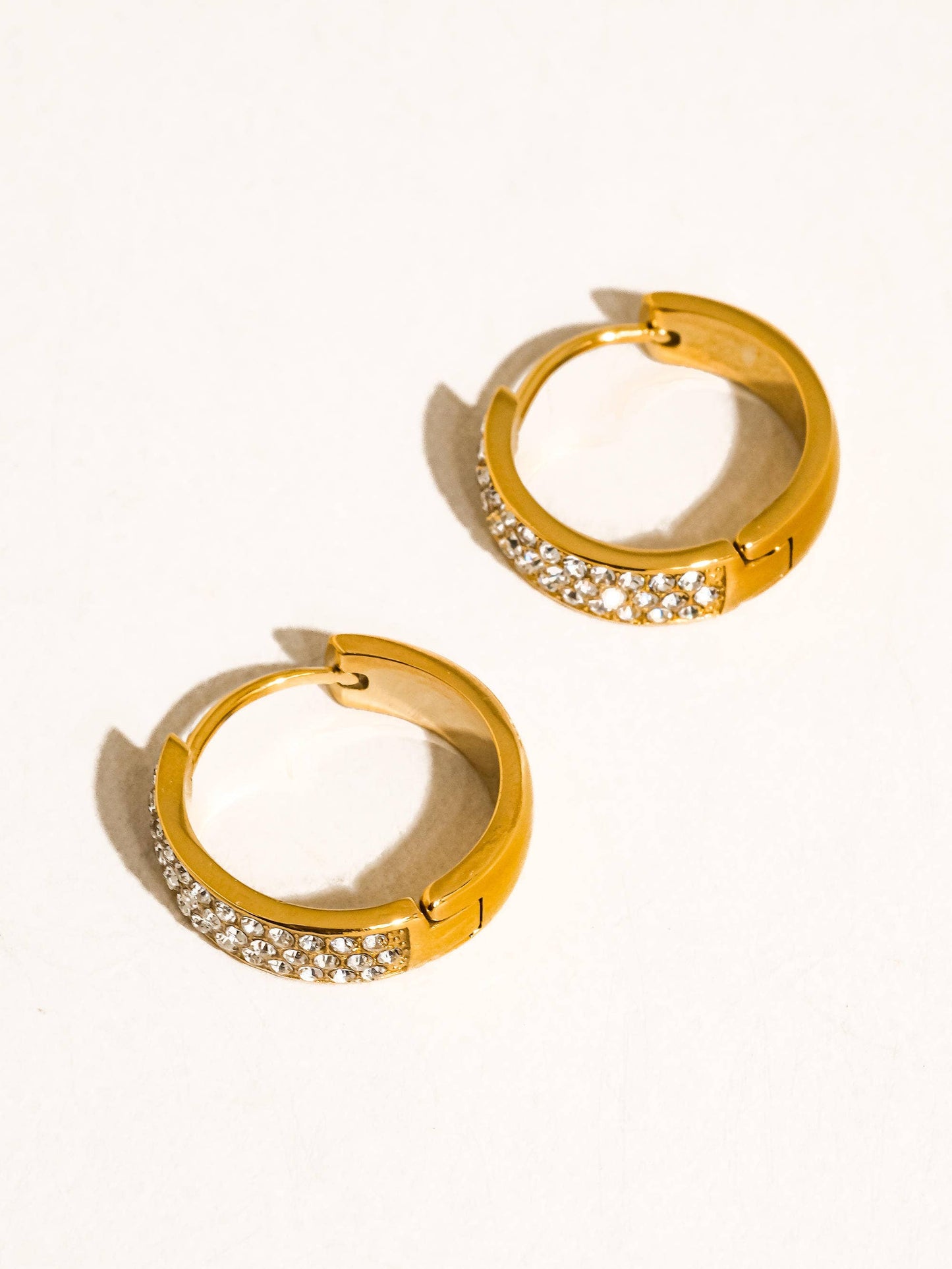 CAPRI HOOPS