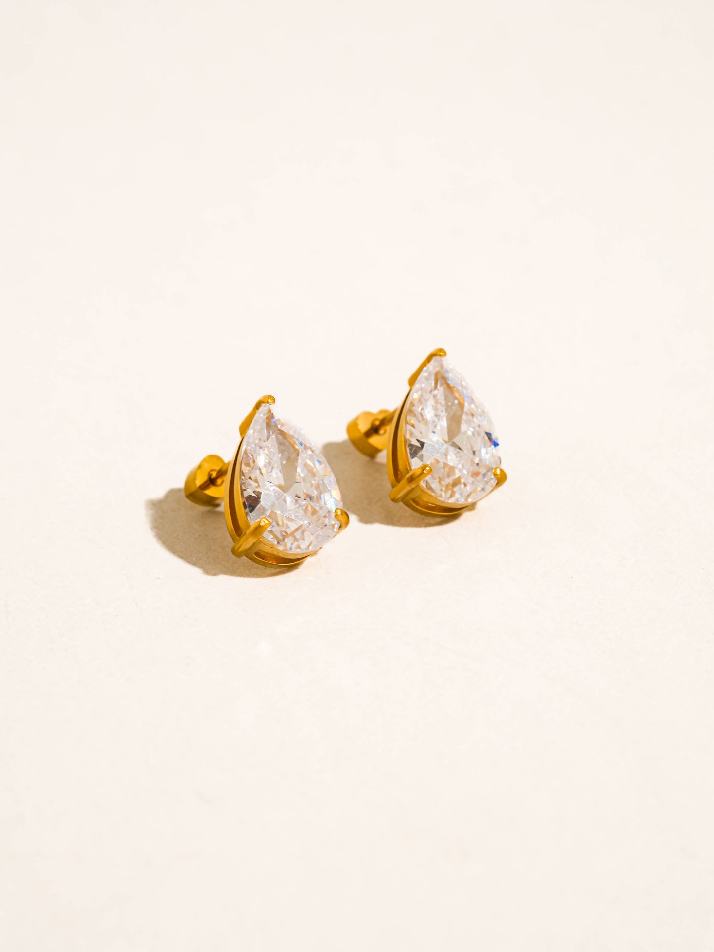 BISOU STUDS